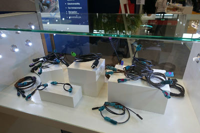 Rosenberger如何搭架通讯与车载电子的桥梁